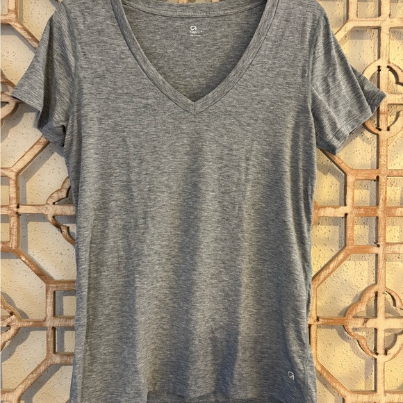 Four GAP Fit Breathe V Neck Shirts - Picture 8 of 9